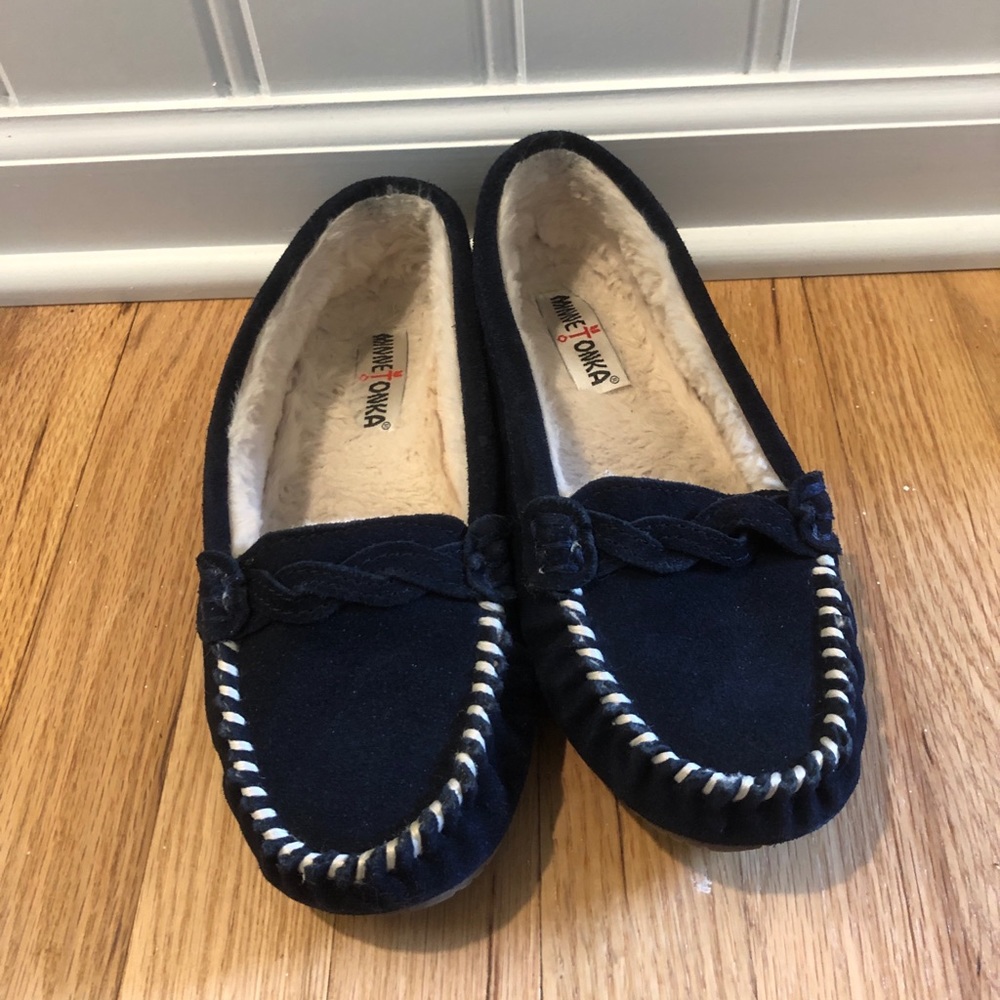 Minnetonka Navy Moccasins Size 8